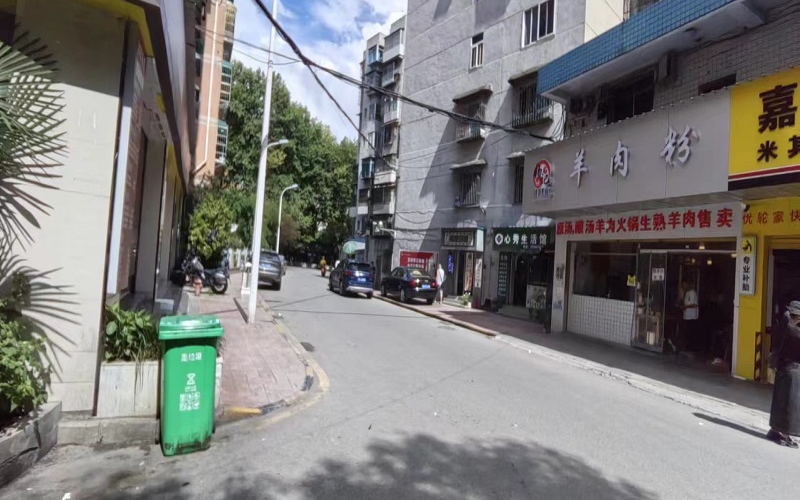 貴州省機(jī)關(guān)事務(wù)管理局國(guó)有資產(chǎn)管理服務(wù)中心貴陽(yáng)市南明區(qū)南浦路63號(hào)江南苑負(fù)1層門(mén)面招租