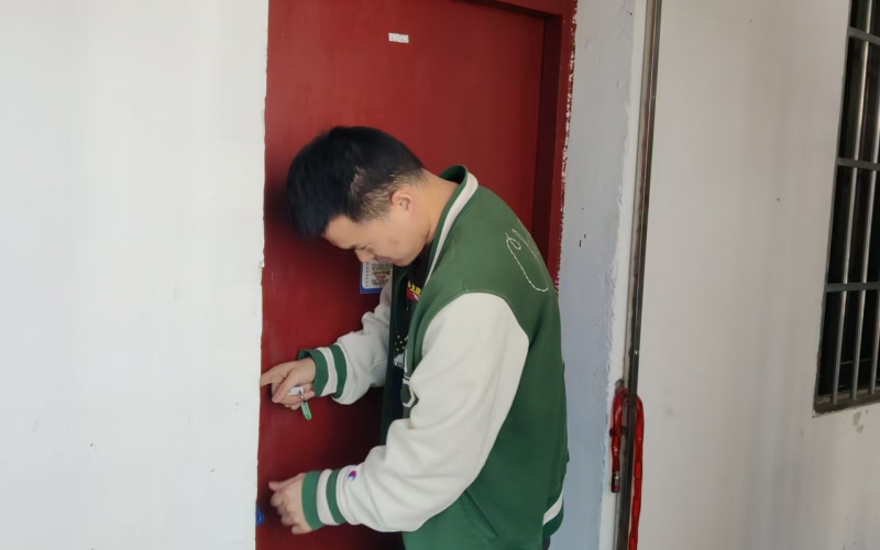 貴州省機(jī)關(guān)事務(wù)管理局國(guó)有資產(chǎn)管理服務(wù)中心貴陽(yáng)市云巖區(qū)富水中路104號(hào)12樓1203招租